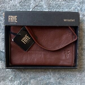 New Frye Chognac Leather Wristlet